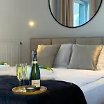 Urban Global Premium, 8th Floor, No 14 - Free Garage * Katovice