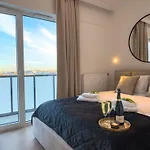 Urban Global Premium, 8th Floor, No 14 - Free Garage *