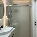 Urban Global Premium, 8th Floor, No 14 - Free Garage *