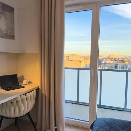 Urban Global Premium, 8th Floor, No 14 - Air Condition - Balcony - Free Garage Apartment