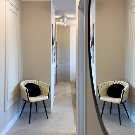 Apartment Urban Global Premium, 8th Floor, No 14 - Air Condition - Balcony - Free Garage *