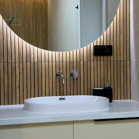 Urban Global Premium, 8th Floor, No 14 - Air Condition - Balcony - Free Garage Apartment Katowice