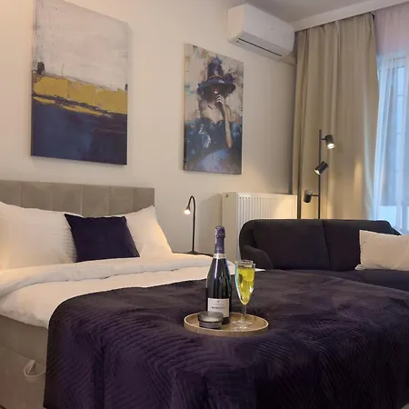 Urban Global Premium, 8th Floor, No 14 - Air Condition - Balcony - Free Garage *
