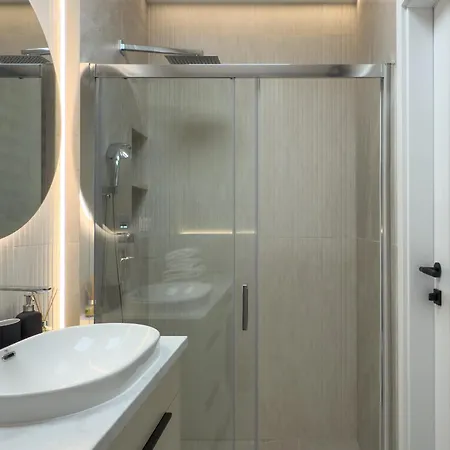 Urban Global Premium, 8th Floor, No 14 - Air Condition - Balcony - Free Garage *
