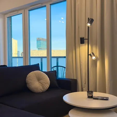 Urban Global Premium, 8th Floor, No 14 - Air Condition - Balcony - Free Garage Apartment