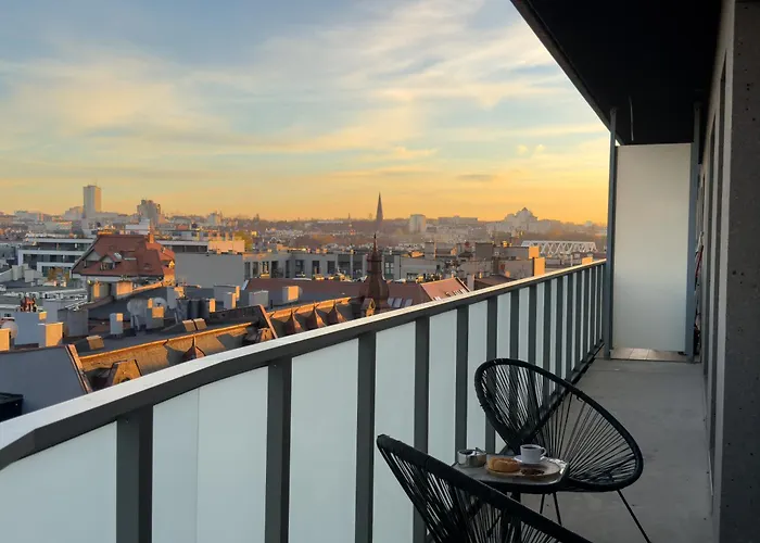 Urban Global Premium, 8th Floor, No 14, Free Garage, Self Check-in, No Deposit