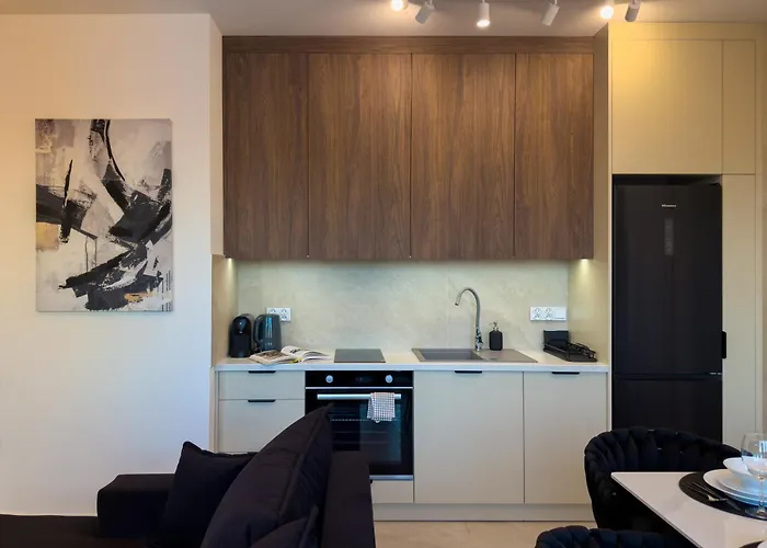 Urban Global Premium, 8th Floor, No 14, Free Garage, Self Check-in, No Deposit Apartment