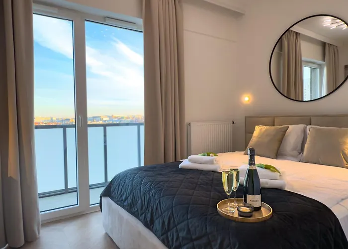 Urban Global Premium, 8th Floor, No 14, Free Garage, Self Check-in, No Deposit *