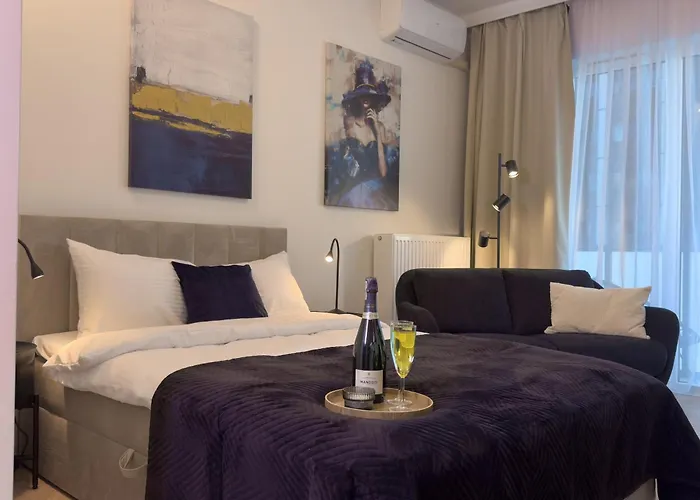 Urban Global Premium, 8th Floor, No 14, Free Garage, Self Check-in, No Deposit *