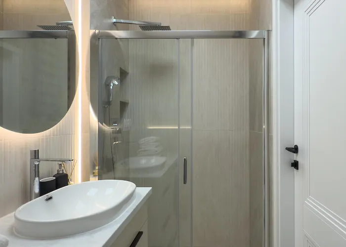 Urban Global Premium, 8th Floor, No 14, Free Garage, Self Check-in, No Deposit *