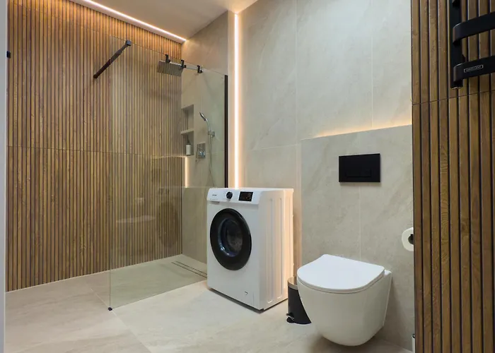 Urban Global Premium, 8th Floor, No 14, Free Garage, Self Check-in, No Deposit Apartment *